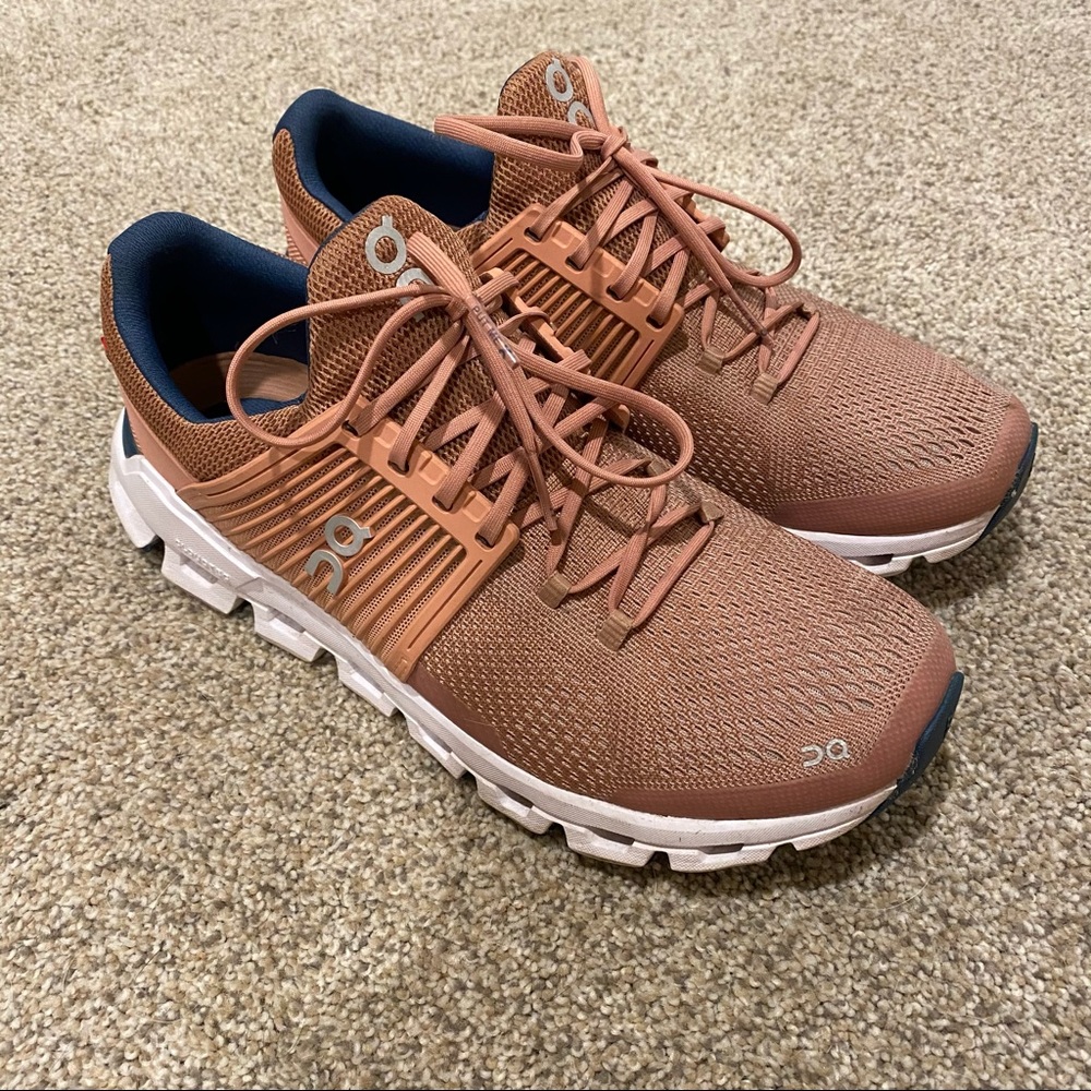 On Running Cloudswift Sneaker